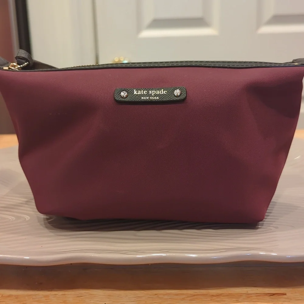 Kate Spade New York Jodi Make Up Clutch Bag EUC